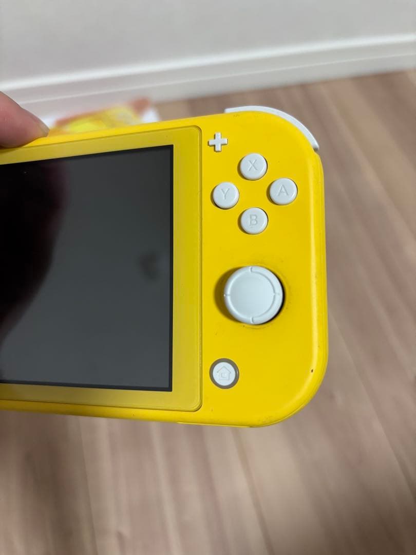 d*9様 【要バッテリー交換】Nintendo Switch Lite イエロー