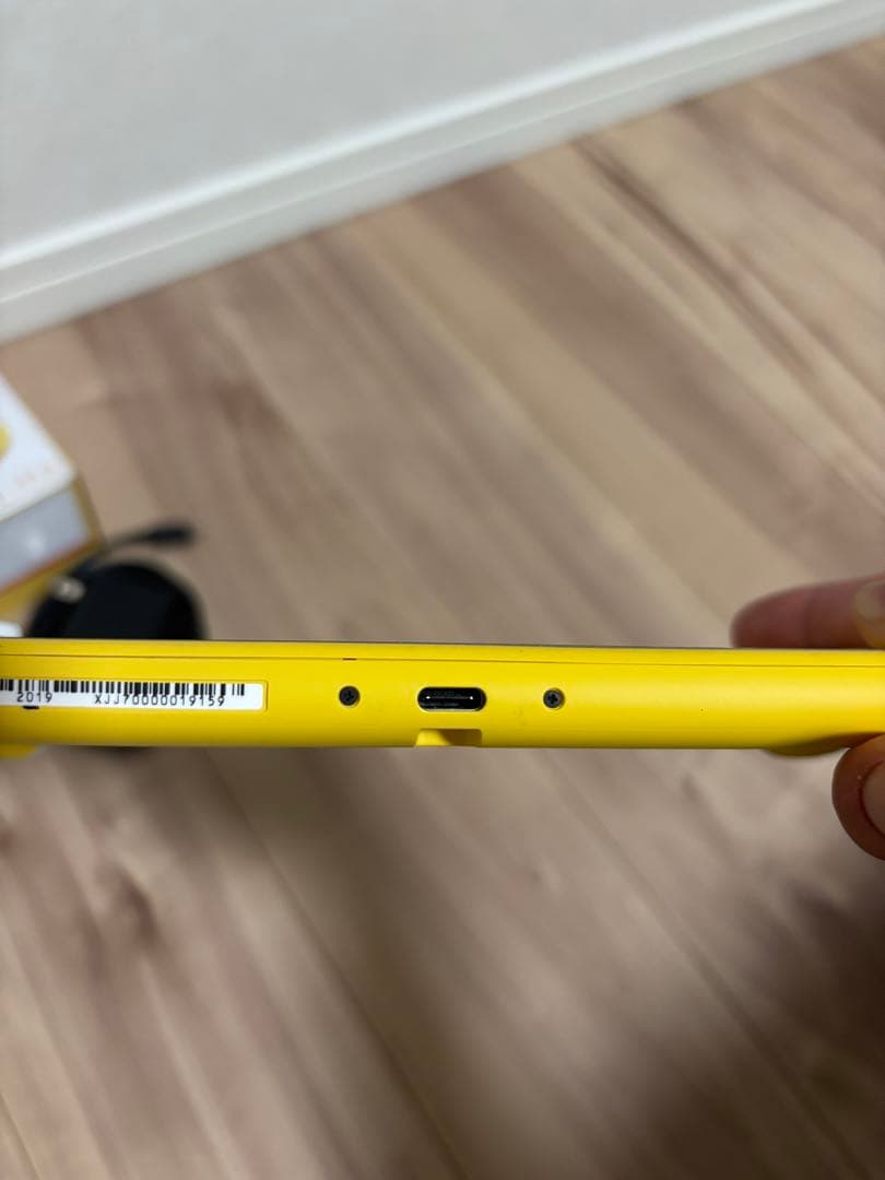 d*9様 【要バッテリー交換】Nintendo Switch Lite イエロー
