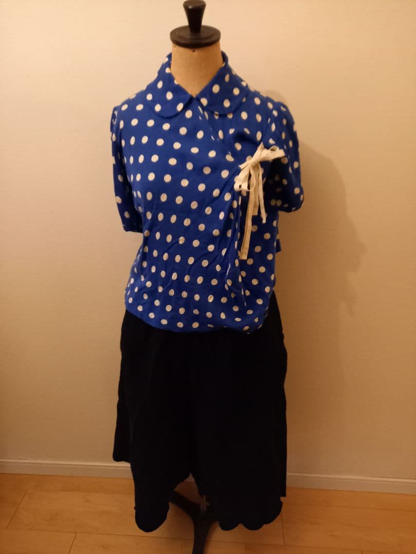 COMMEdesGARCONSスカラップデザインキュロット(濃紺)パンツ