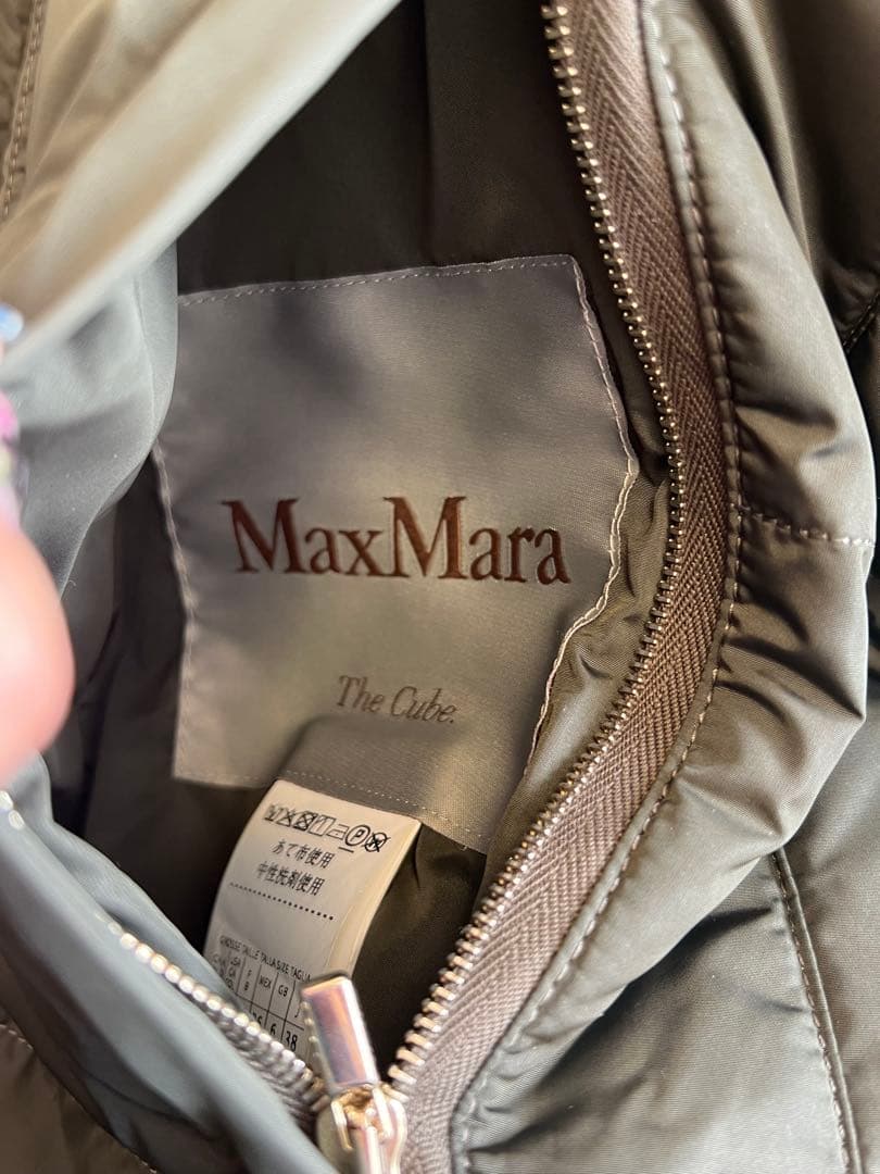 Max Mara リバーシブル　オリーブベージュ　美品　ダウンコート12万