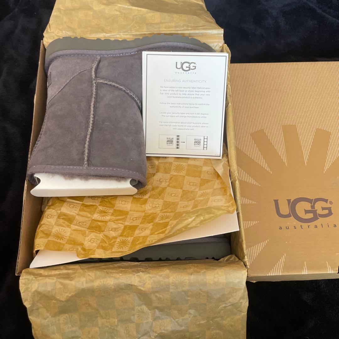 ［新品　未使用］UGG ムートンブーツサイズ21cm