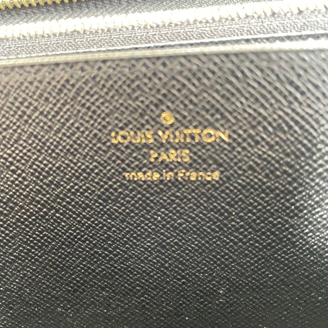 Xマスプレゼントの最終お値下げ！メンズ最高級LOUIS VUITTON 長財布黒
