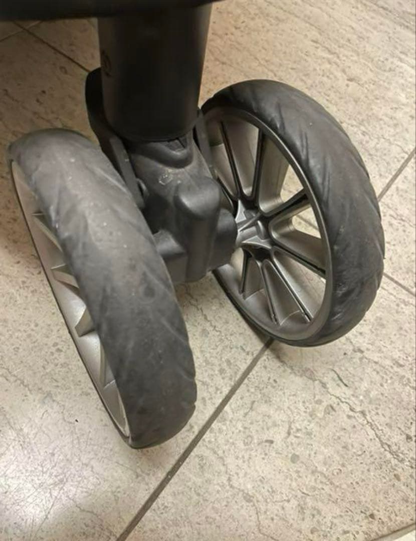 うさぎとパンダ　英国王室御用達britaxベビーカー　トラベルシステム