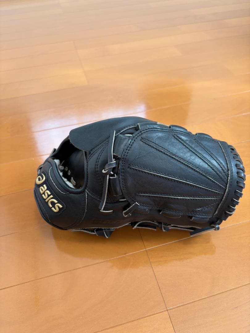 asicsゴールドステージ投手用グローブ