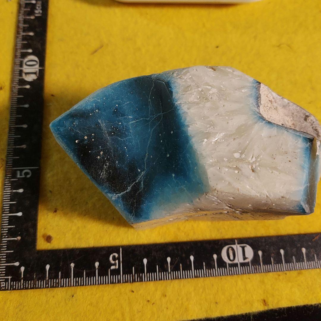 綺麗な色合い♪大きな激レア石 ブルーアイス グレイシアライト 表面磨き 307