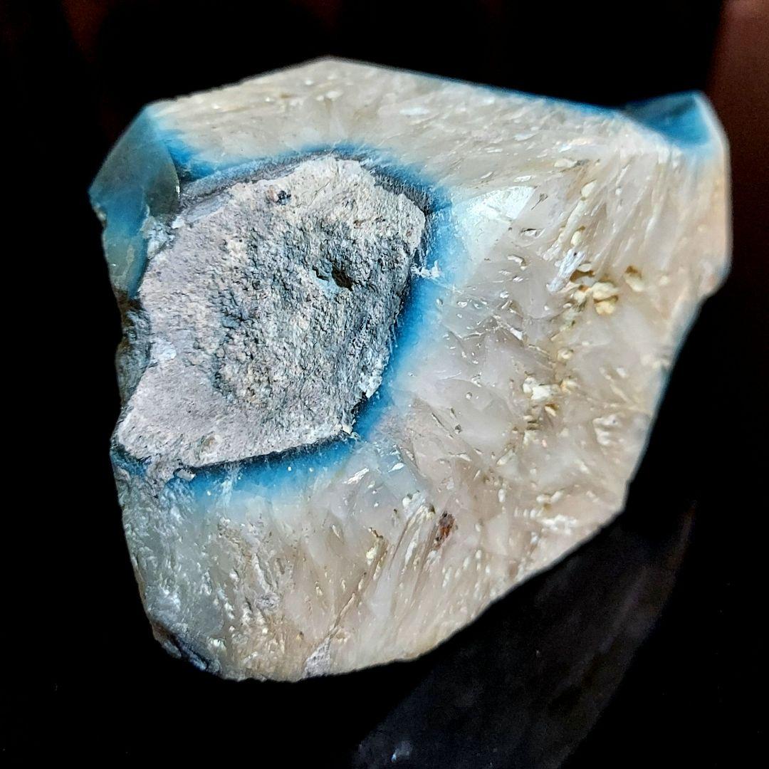 綺麗な色合い♪大きな激レア石 ブルーアイス グレイシアライト 表面磨き 307
