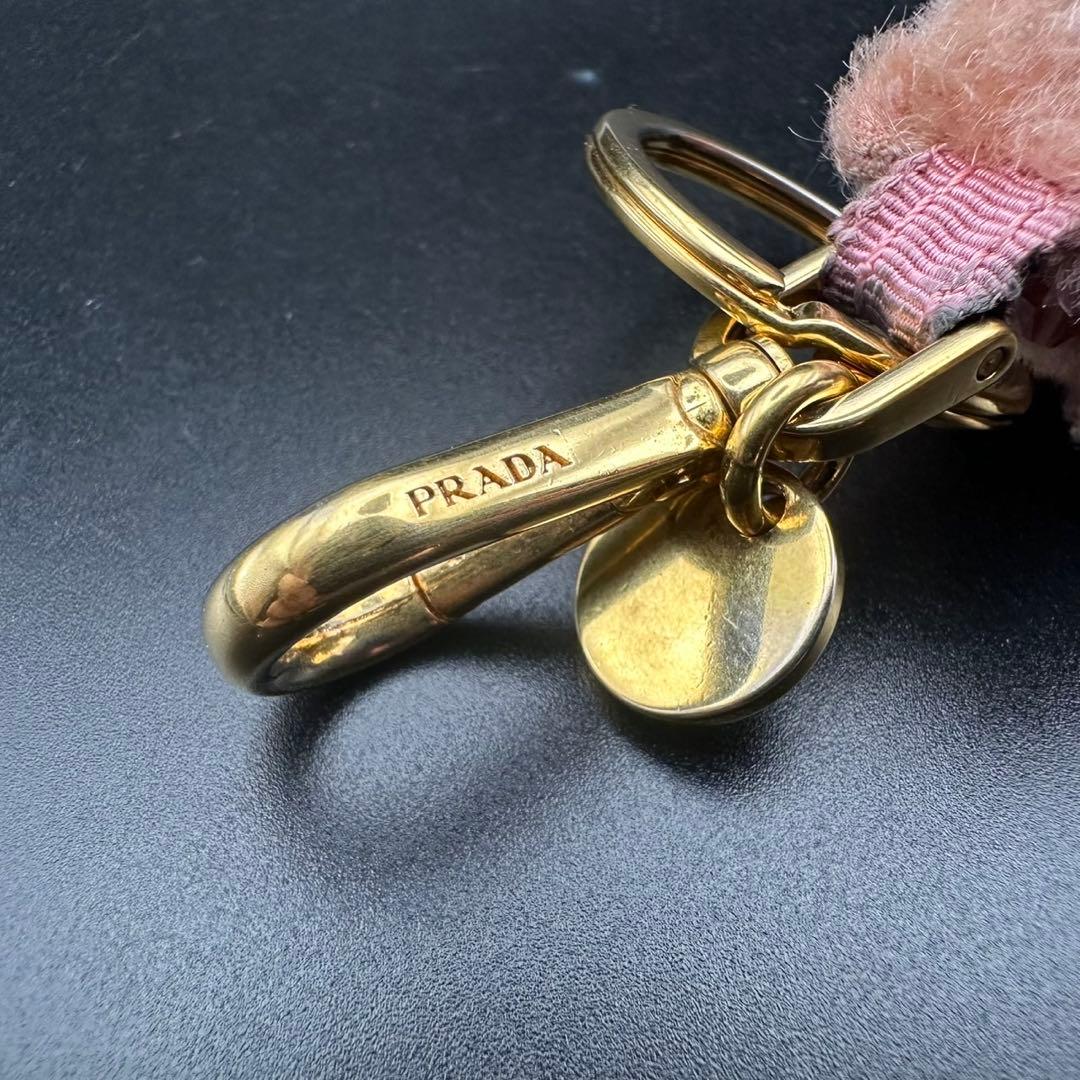美品✨　PRADA　プラダ　キーホルダー　チャーム　熊　クマ　1324