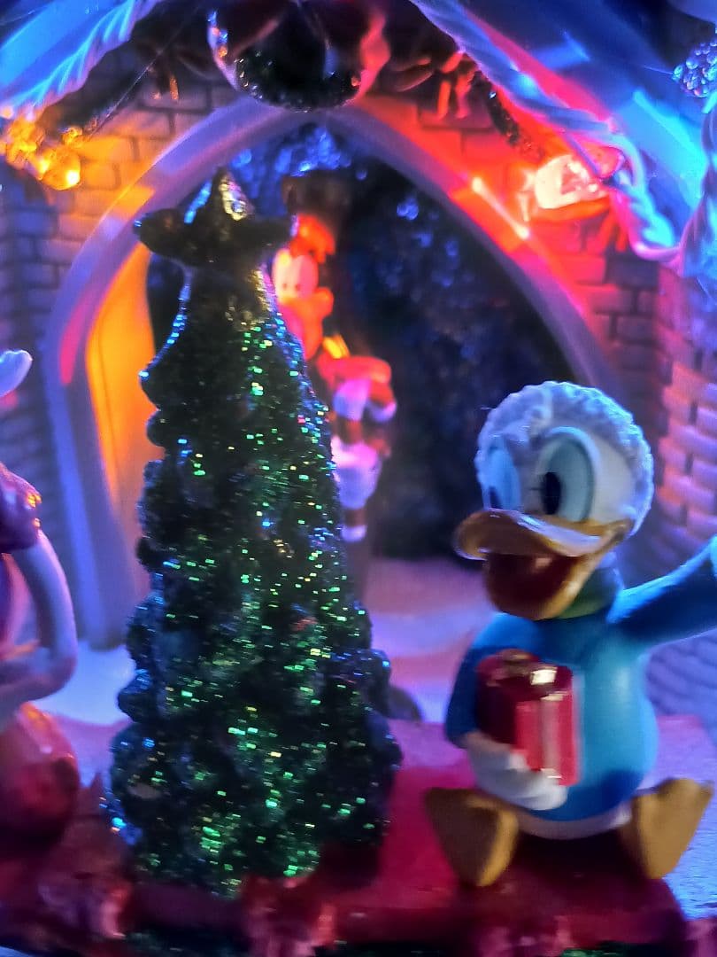 ディズニーセンターピースパレードシーンクリスマスオーメントコストコ