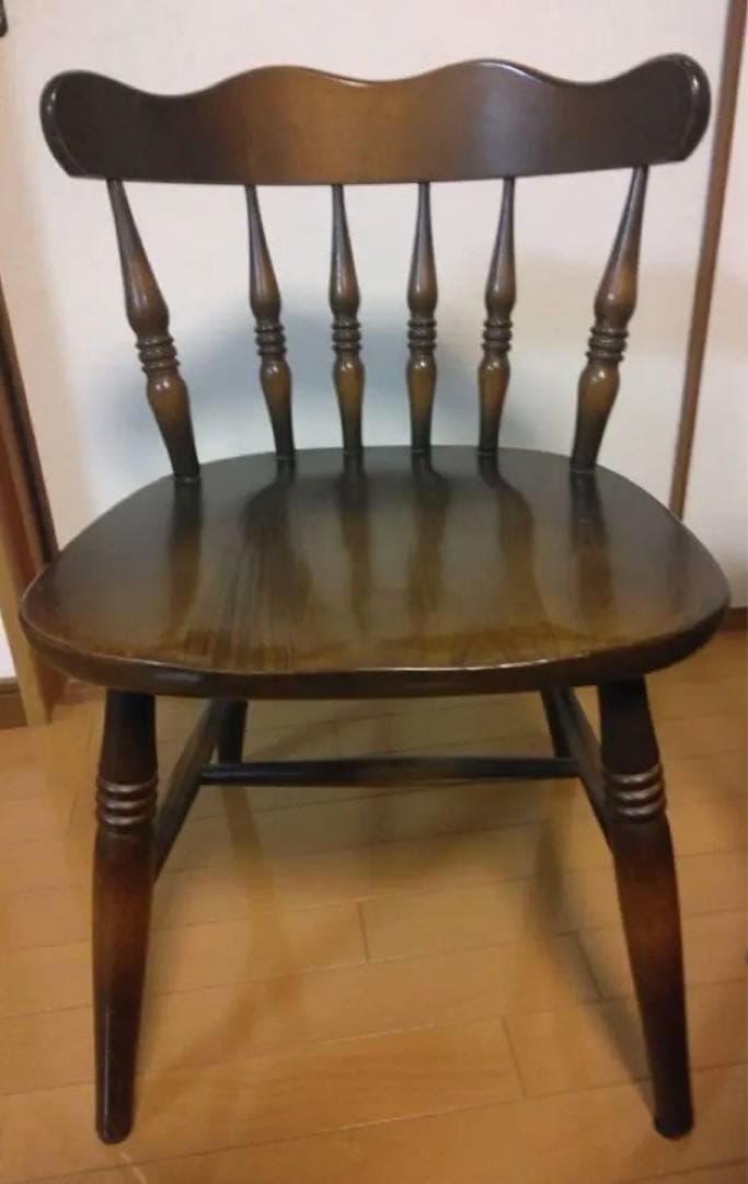 飛騨産業　キツツキマーク　ダイニングチェア①