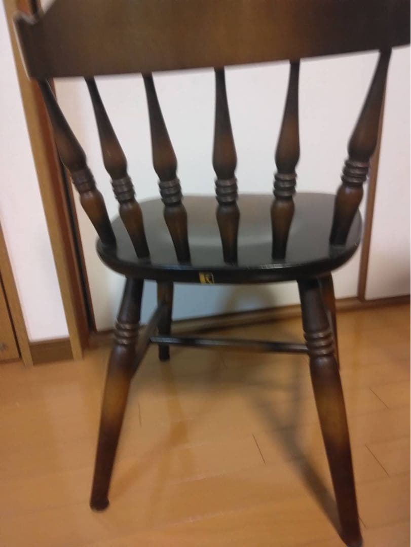 飛騨産業　キツツキマーク　ダイニングチェア①