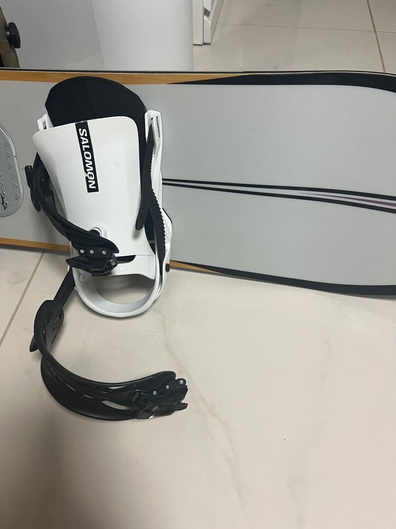 Salomonアサシンスノーボード ビンディング&カバー付156㎝『美品』