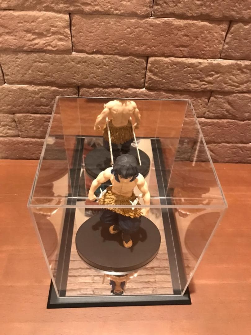 フィギュアなどが綺麗に映えます‼『アクリル・ミラーケース』サイズL