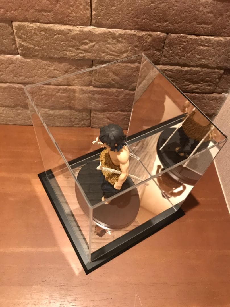 フィギュアなどが綺麗に映えます‼『アクリル・ミラーケース』サイズL