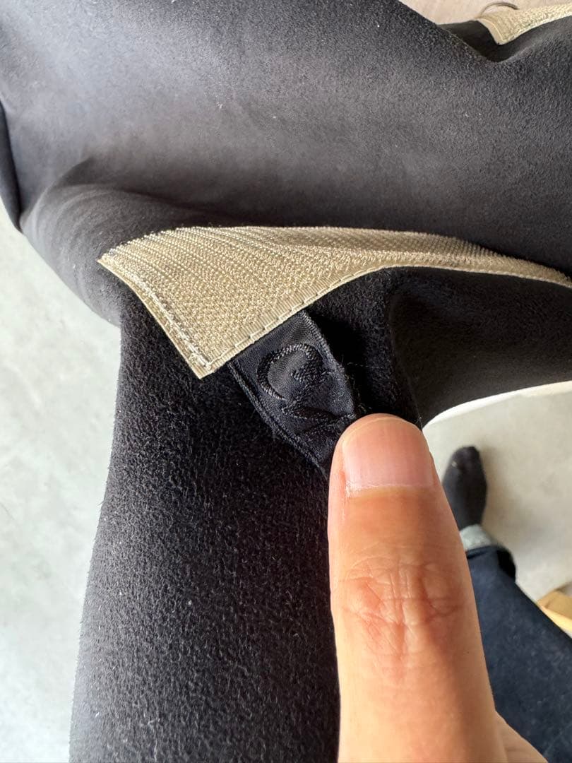 class クラス　ウルトラスエードノーカラーコート