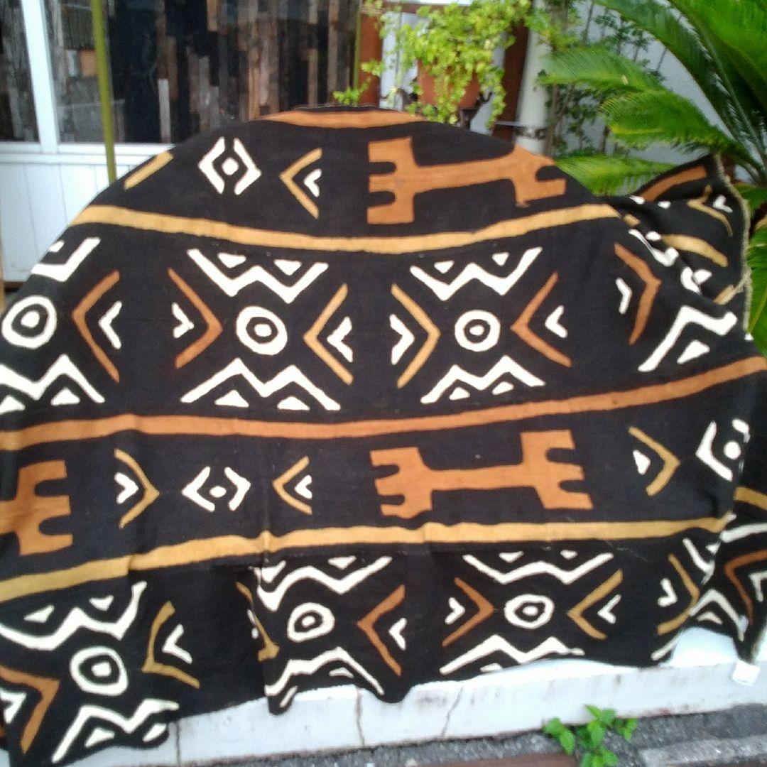 アフリカ　マリ共和国　ボゴラン　手織り8枚はぎ　手梁め　泥染め　臈纈染　クロス