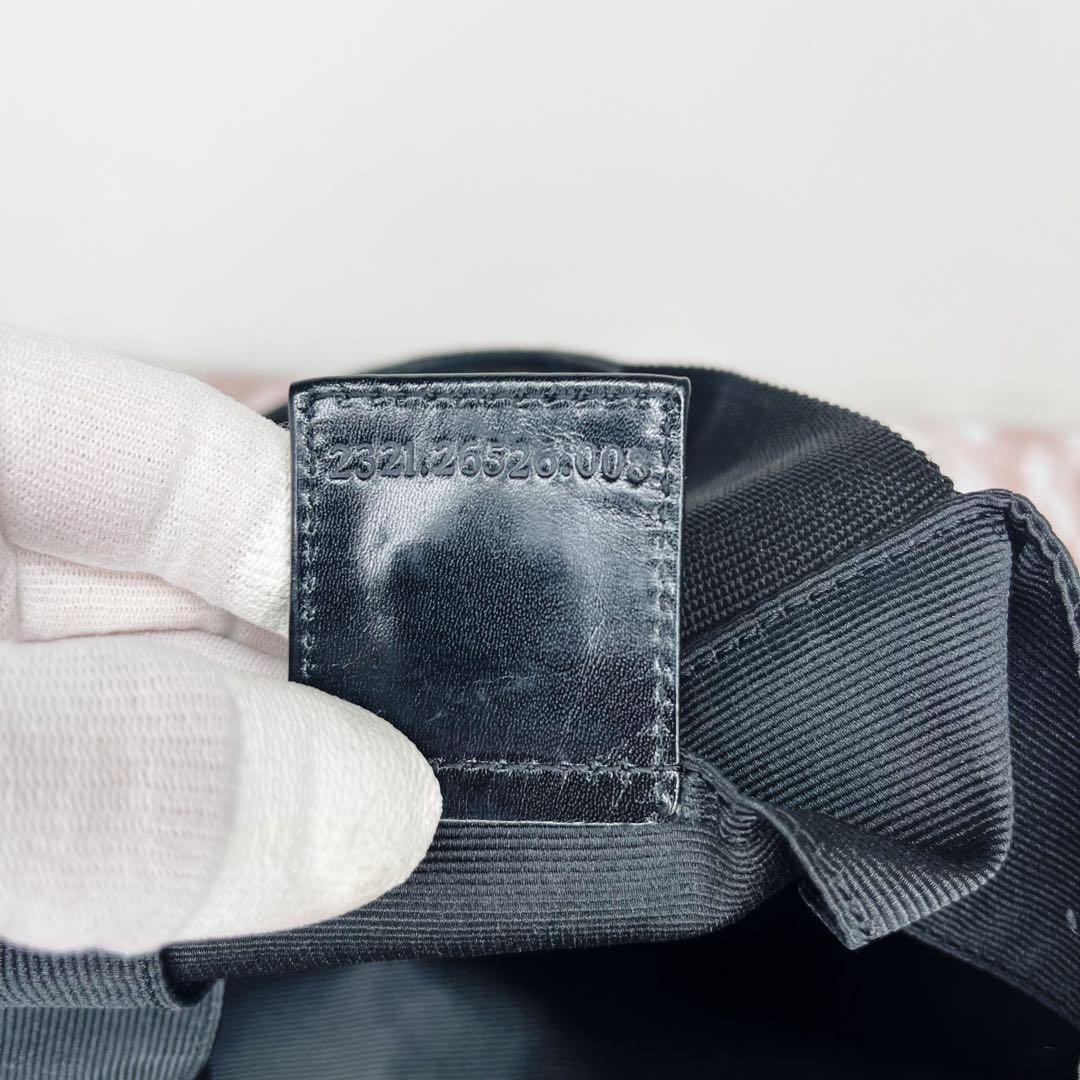 【極美品】FENDI フェンディ トートバック　ハンドバック85