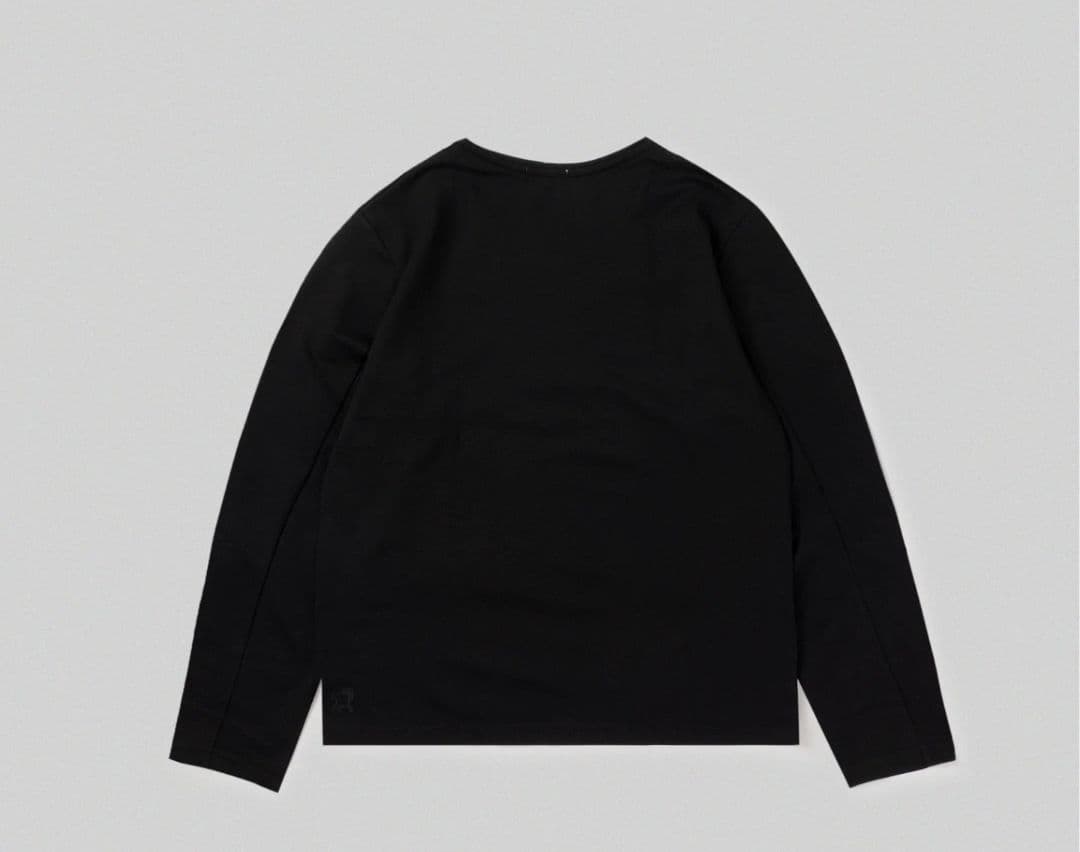 【新品、未使用】STRONG ブラック 長袖カットソー　サイズS
