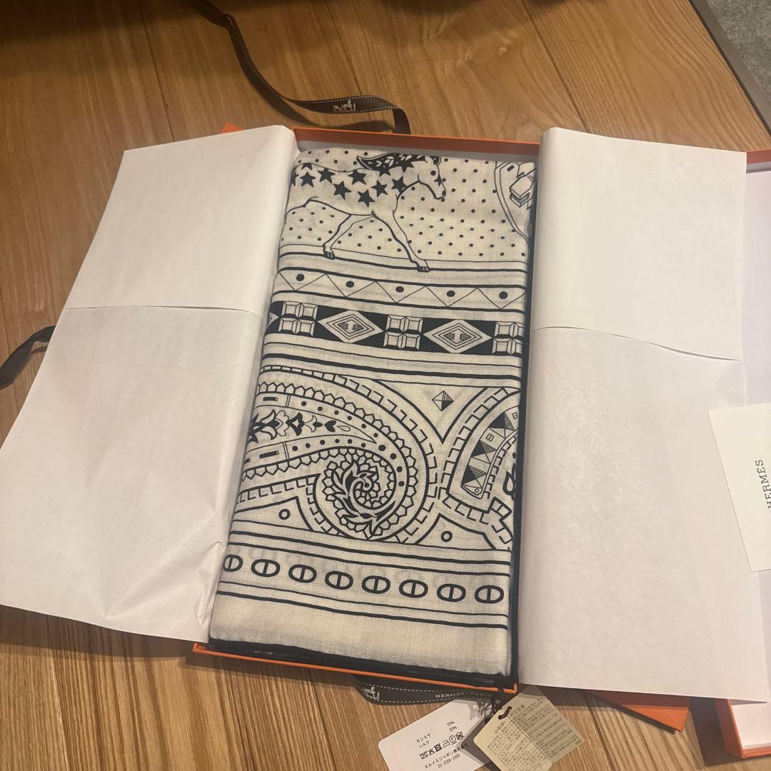 HERMES エルメス　カシシル　シュヴァル・ドゥ・クール・バンダナ　白黒