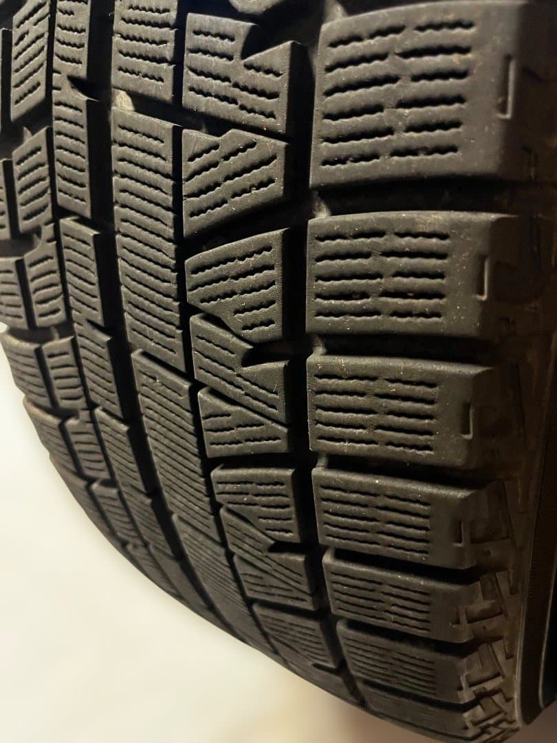 ヨコハマスタッドレス　225/45R18 2015年製 2本セット！