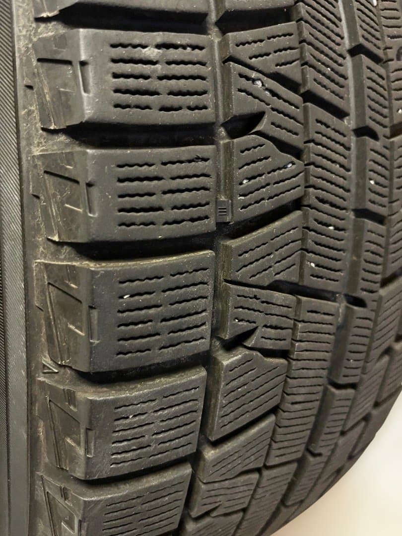 ヨコハマスタッドレス　225/45R18 2015年製 2本セット！