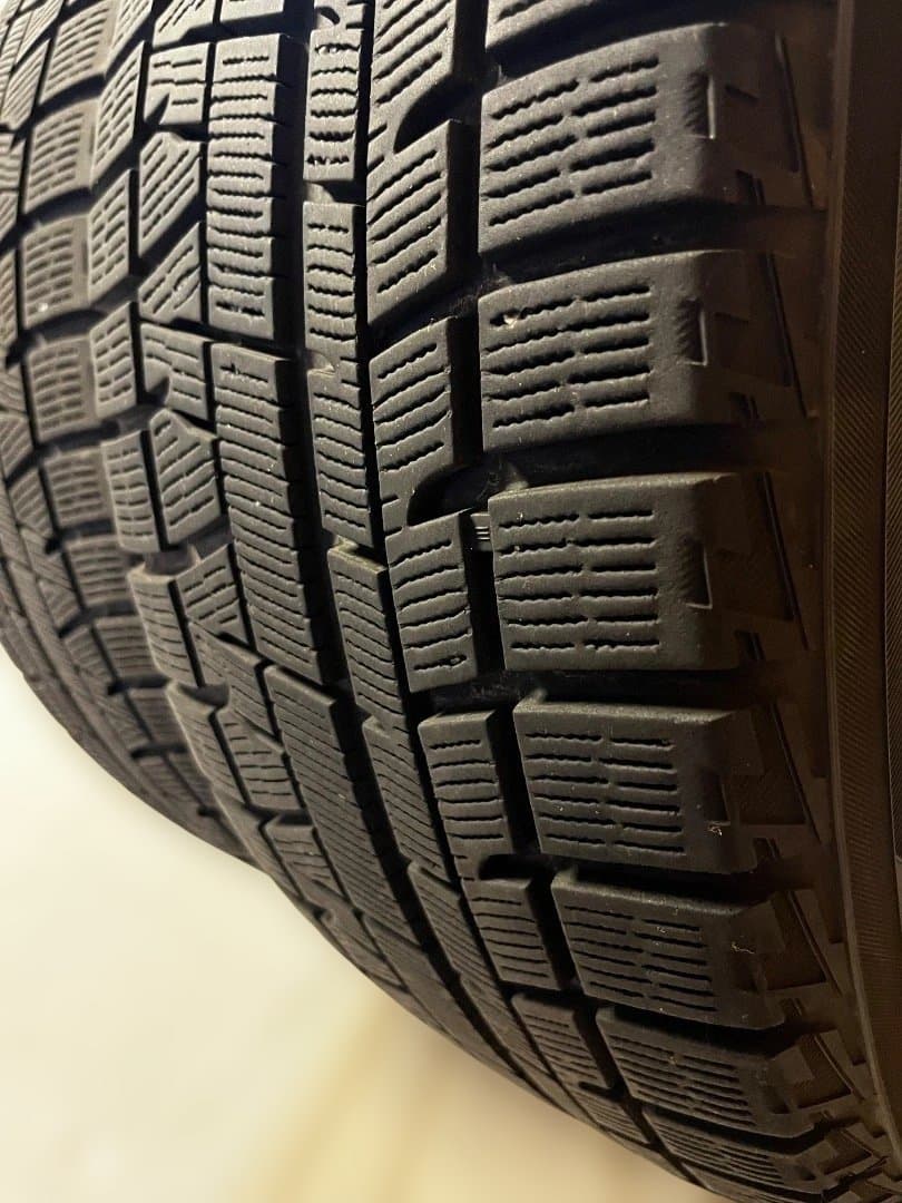 ヨコハマスタッドレス　225/45R18 2015年製 2本セット！
