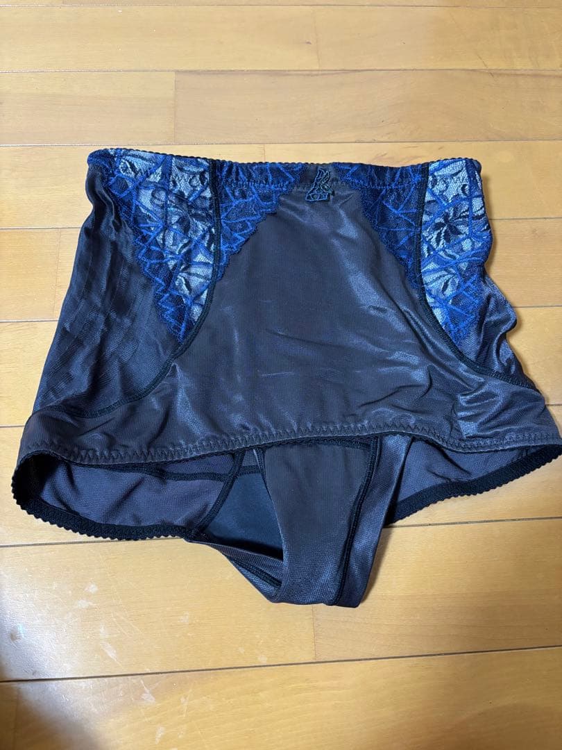 マルコ　カーヴィシャスカレス　A80サイズ　5点➕おまけ