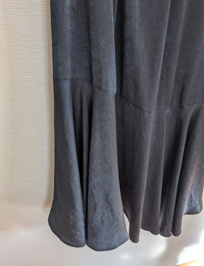 BEARDSLEY バックマーメイドスカート ブラック