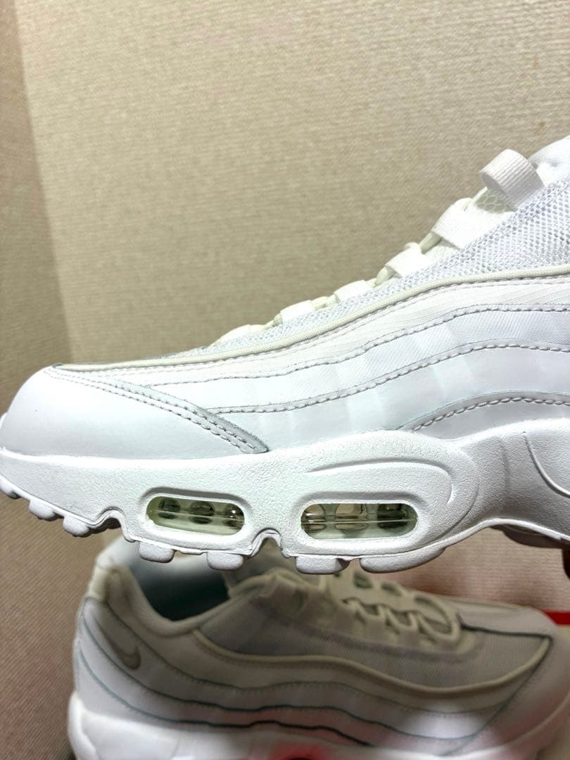 【新品未使用】NIKE AIRMAX 95 ESSENTIAL 26.5㎝