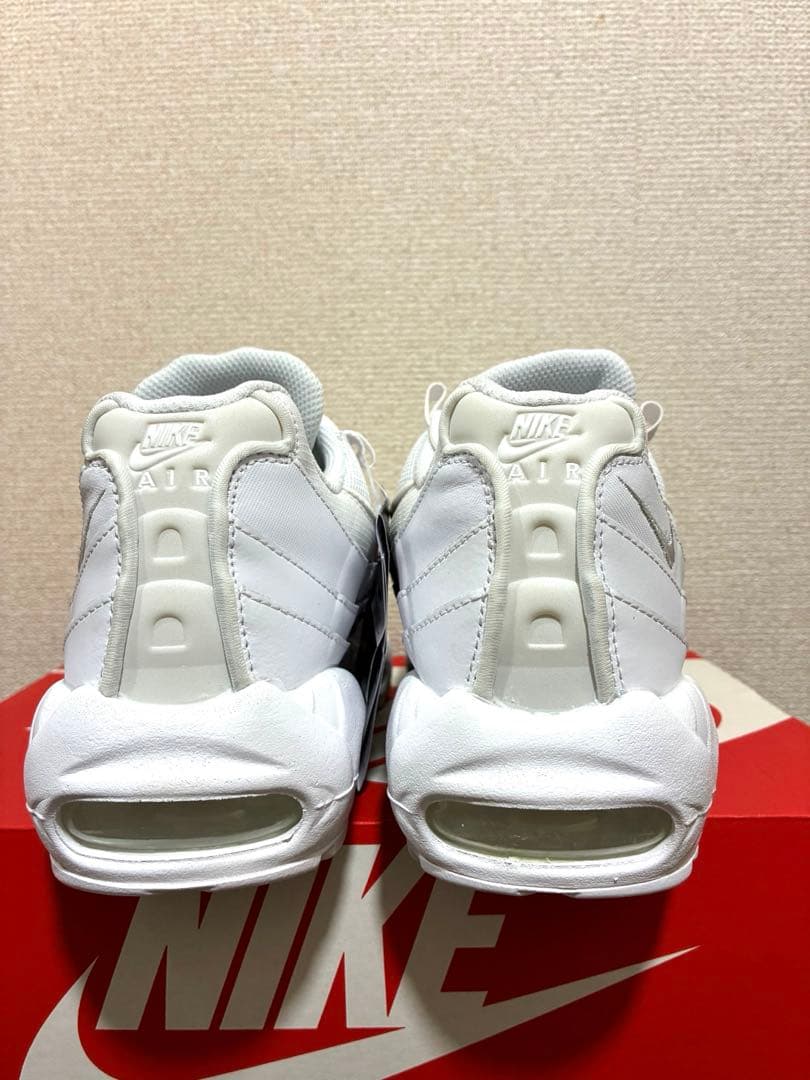 【新品未使用】NIKE AIRMAX 95 ESSENTIAL 26.5㎝