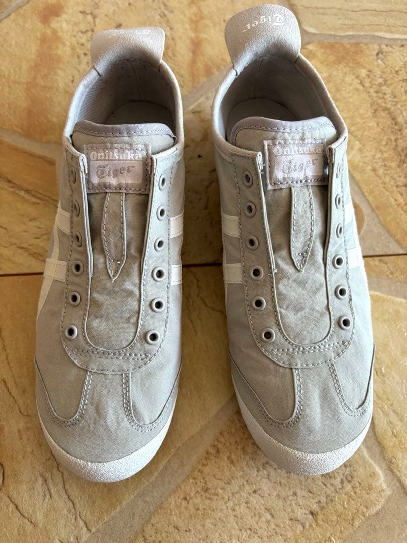 Onitsuka Tiger メキシコ66スリッポン　ライトグレー スニーカー