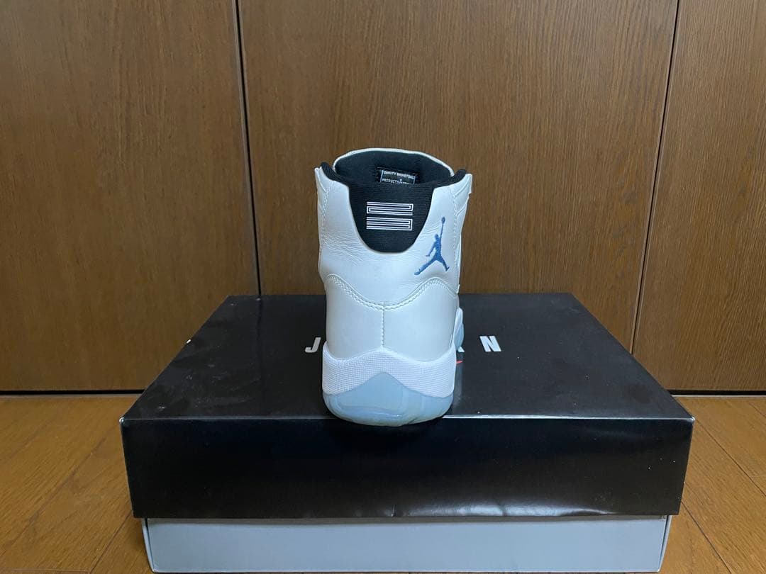 Jordan 11 レジェンドブルー