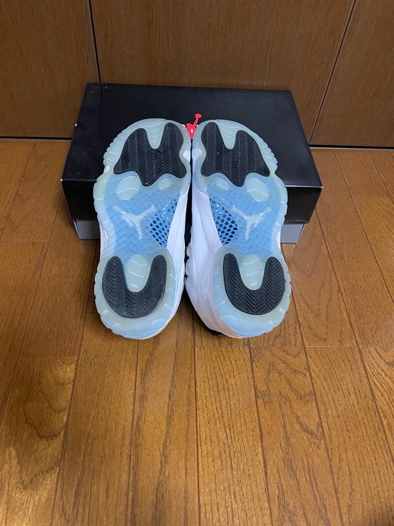 Jordan 11 レジェンドブルー