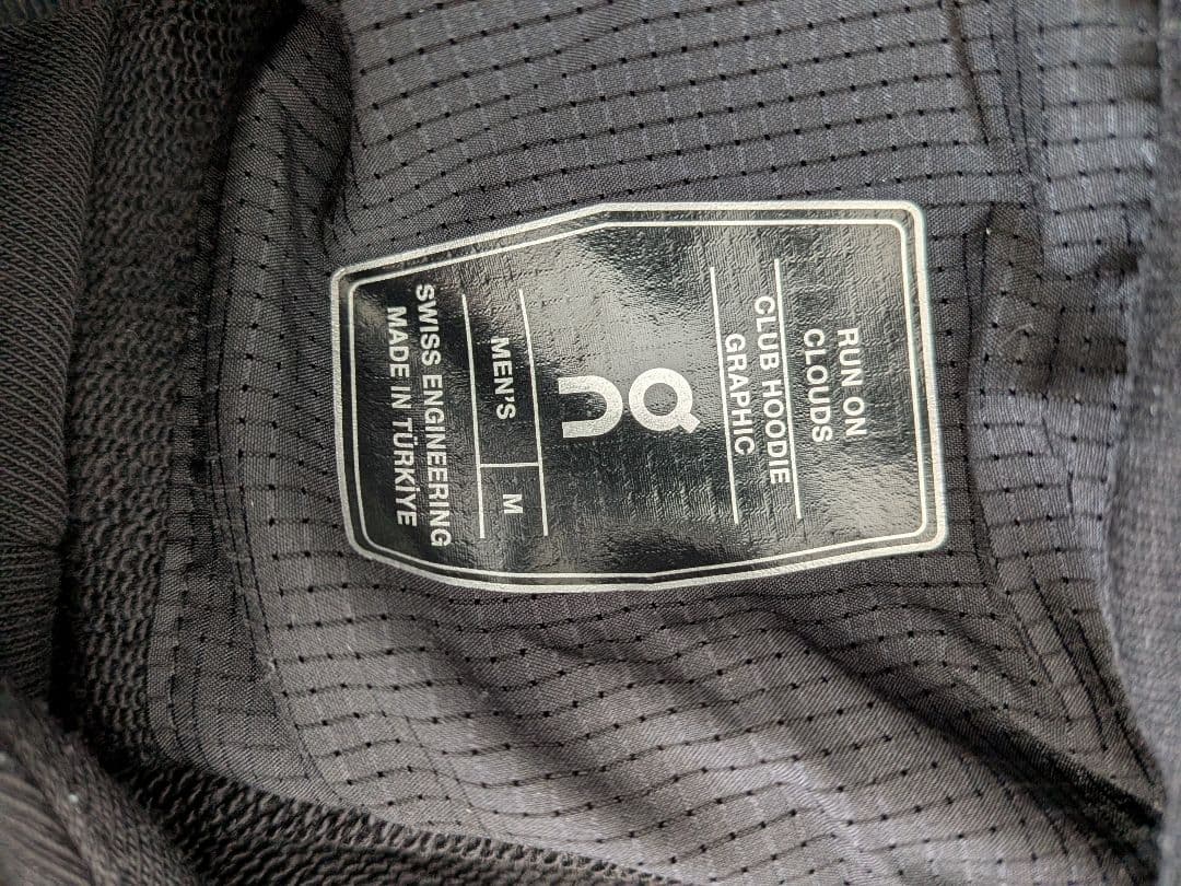 トップス On Hoodie Graphic Parker