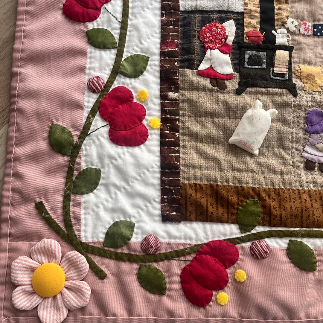 パッチワークタペストリー　ハウスのキルト