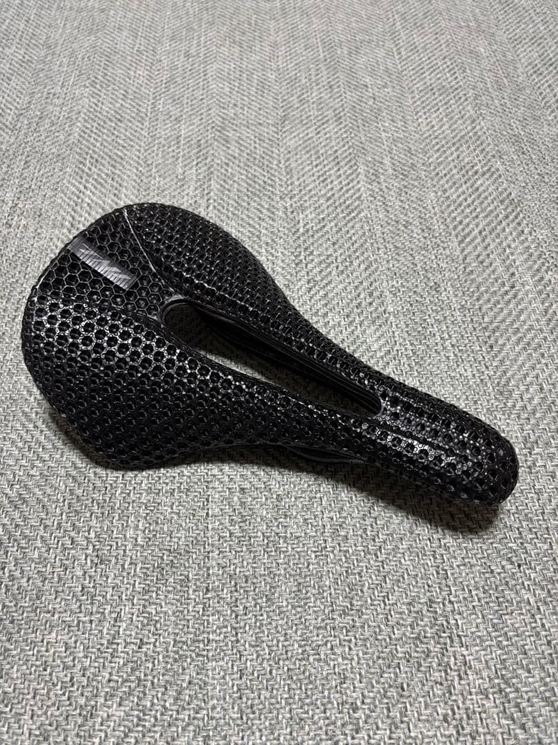 TNI 3D プリンティング　3 サドル　美品です。