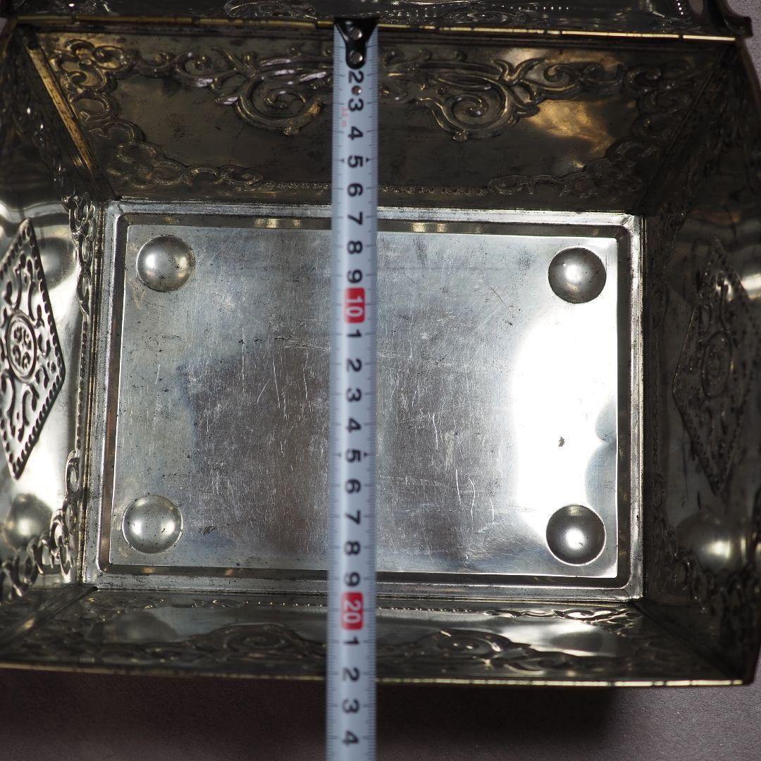 ヴィンテージ　ビスケット缶　宝箱　宝物ボックス　小物入れ　収納　ヴィンテージ