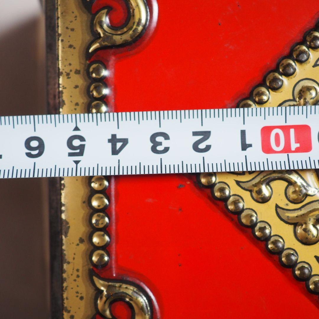 ヴィンテージ　ビスケット缶　宝箱　宝物ボックス　小物入れ　収納　ヴィンテージ