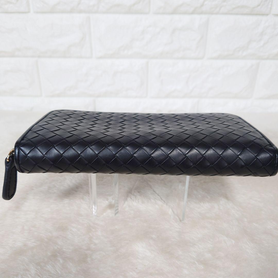 BOTTEGA VENETA イントレチャート 長財布 ラウンドジップ ブラック