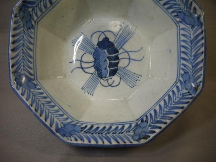 古伊万里　染付　八角鉢　深鉢　南蛮人と瓔珞文