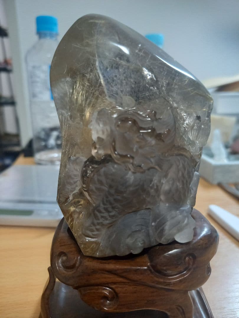 ルチルクォーツ　麒麟　彫り物　ルチルクォーツ水晶部分75×95ミリ　早く売り切り