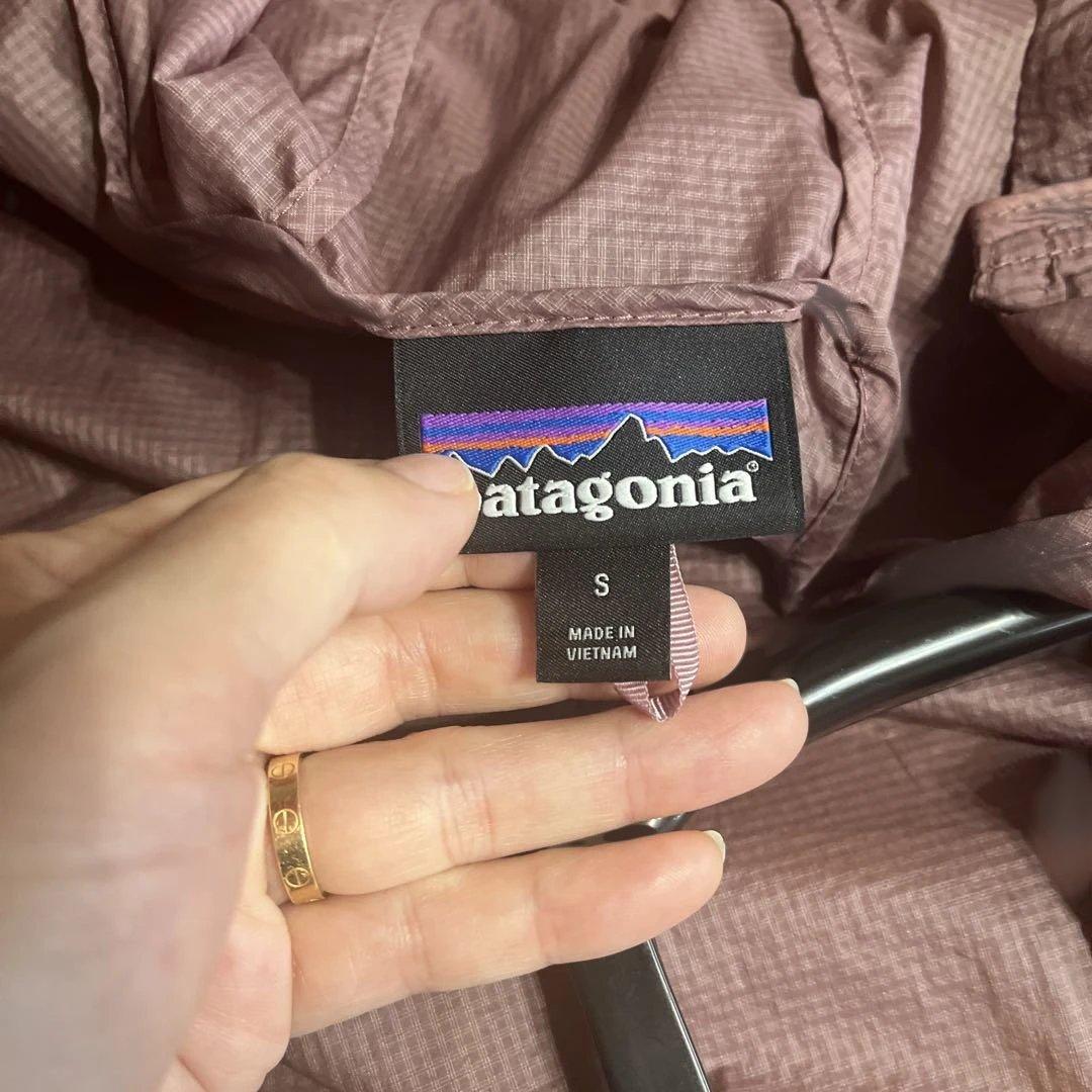 patagonia あずき色　フーディニー　ウィンドブレーカー
