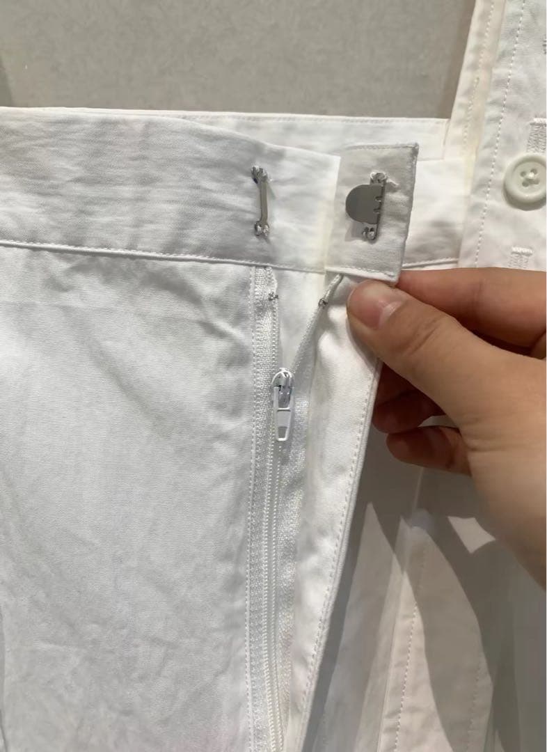 etre tokyoサスペンダーヘムタックカーブパンツ