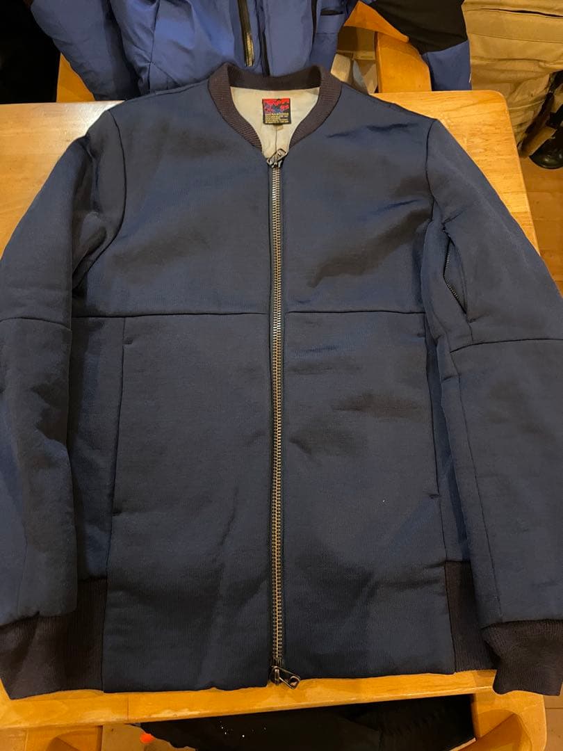 BRUNABOINE ネイビー ジャンパー サイズ2　ブルーナリボン