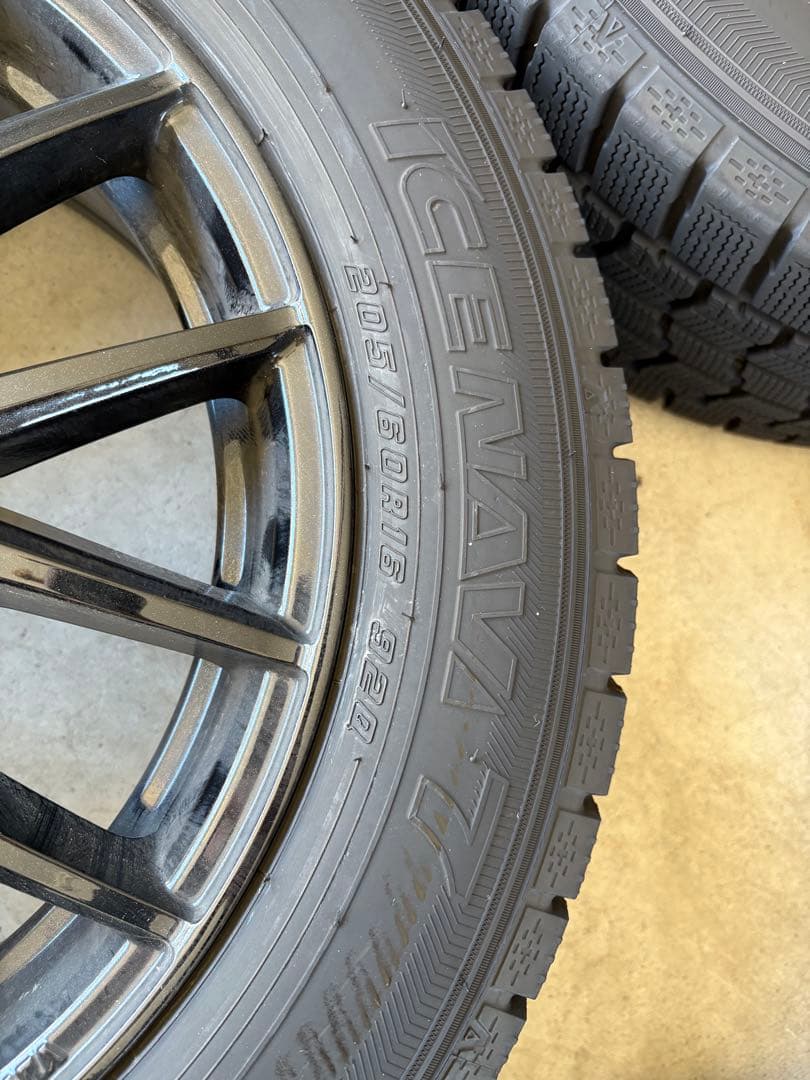 205/60/R16 スタッドレス タイヤセット