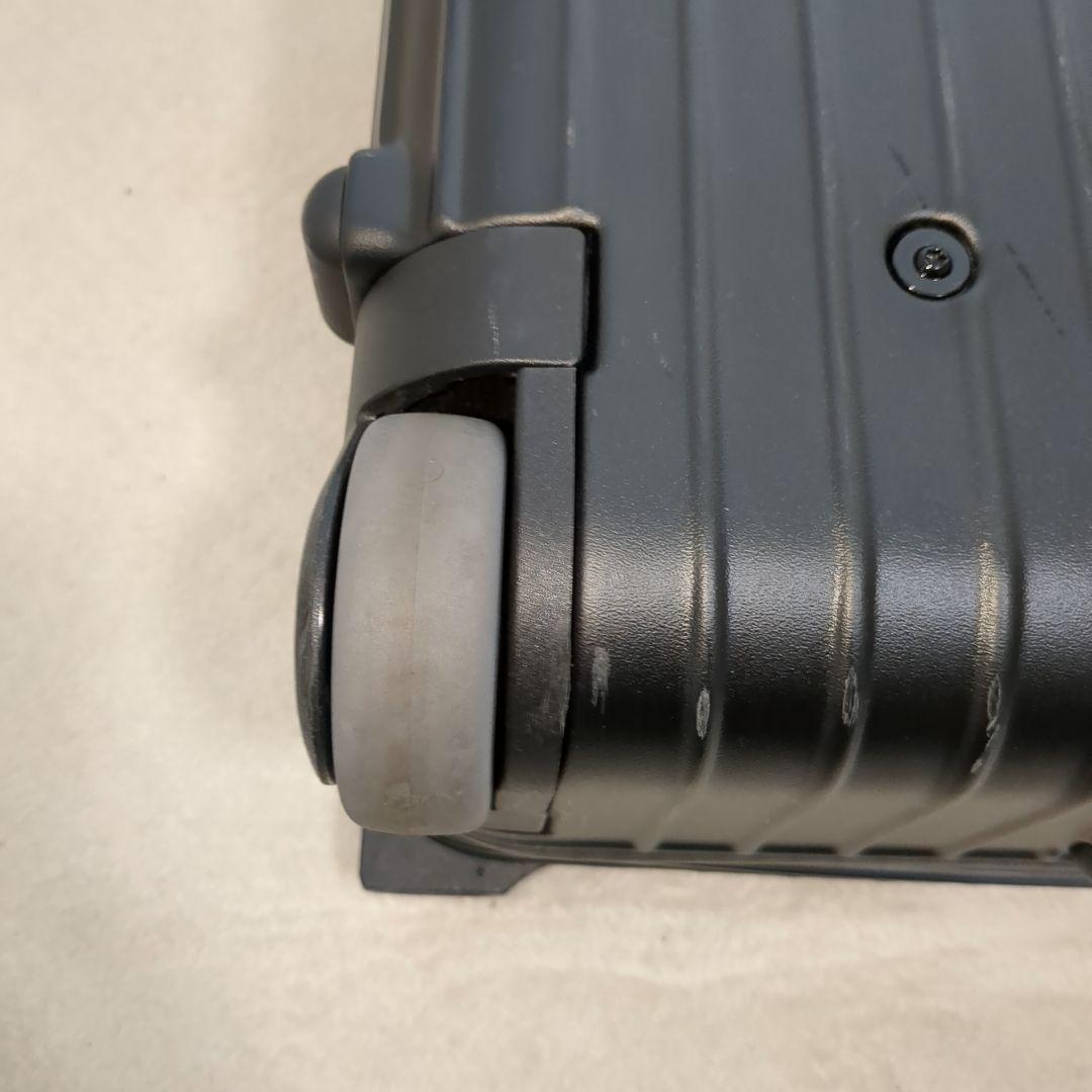 リモワ サルサ キャビントロリー マットブラック 32L 2輪 機内持ち込み可能