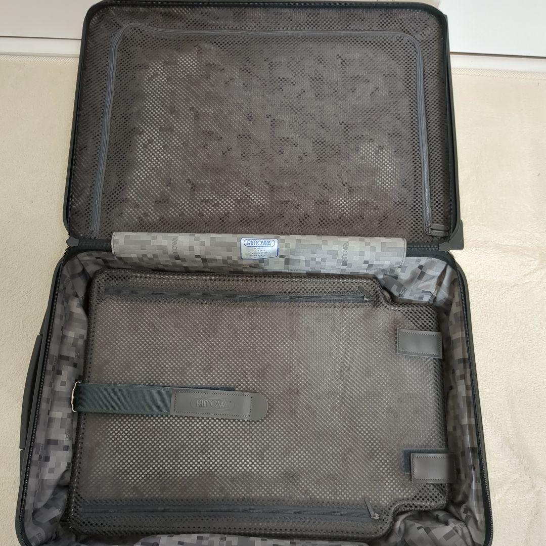 リモワ サルサ キャビントロリー マットブラック 32L 2輪 機内持ち込み可能