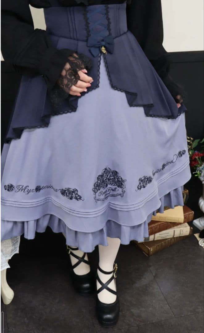 アマベル、Rosette DoIIミドルスカート＆ブラウス