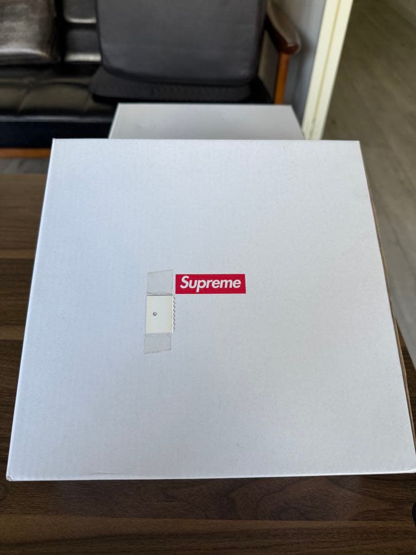 新品Supreme Diamond Plate Dog Bowl シルバー