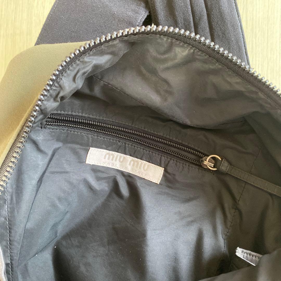 MIU MIU ボディバッグ