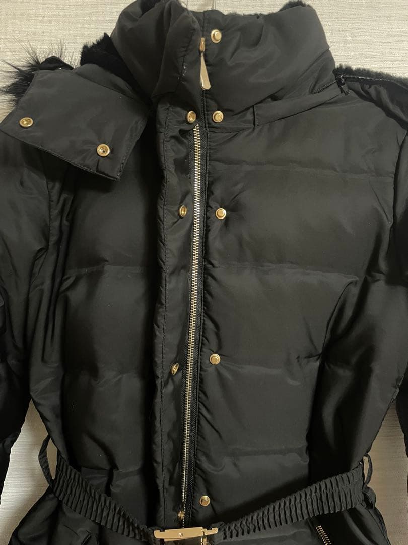 ZARA ベルト付きブラックダウンジャケット ファー付き　セミロング